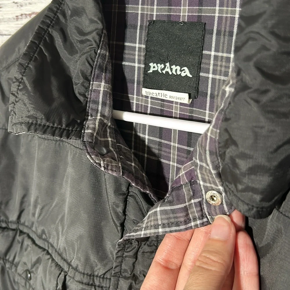 Prana Men's Jacket black and purple plaid Small